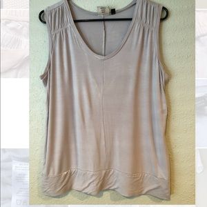 Seattle based Kavu brand tank top